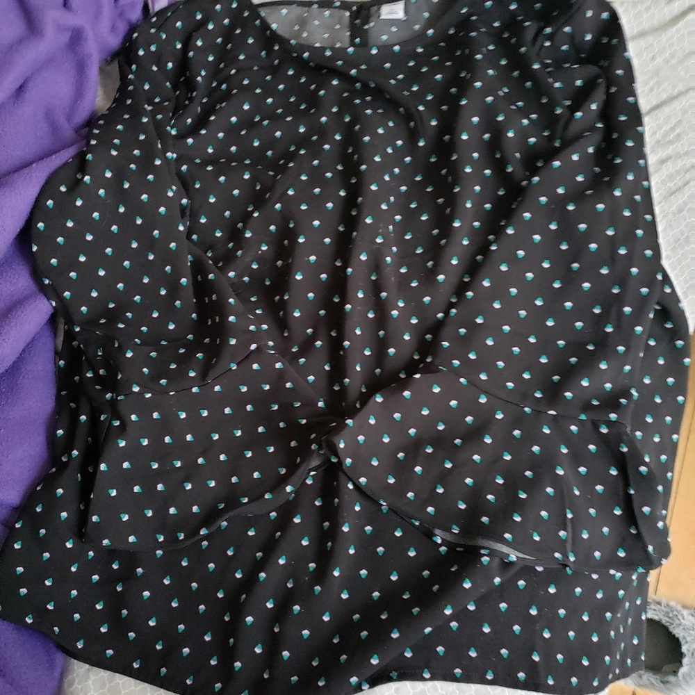 Size Xtra large bell sleeve blouse